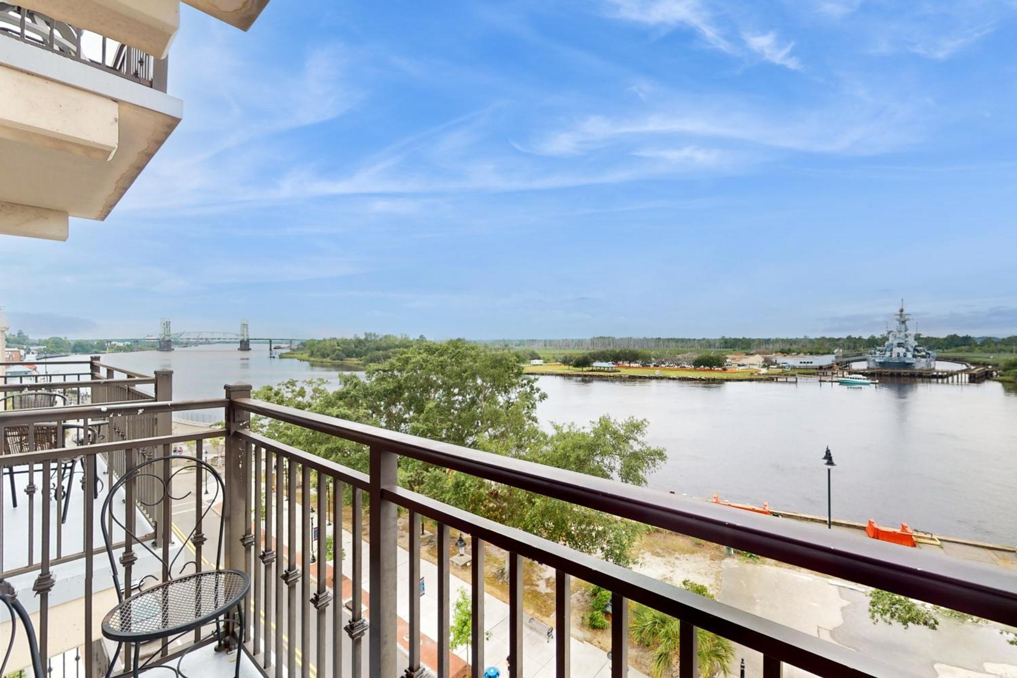River View Condo A Wilmington Exterior photo